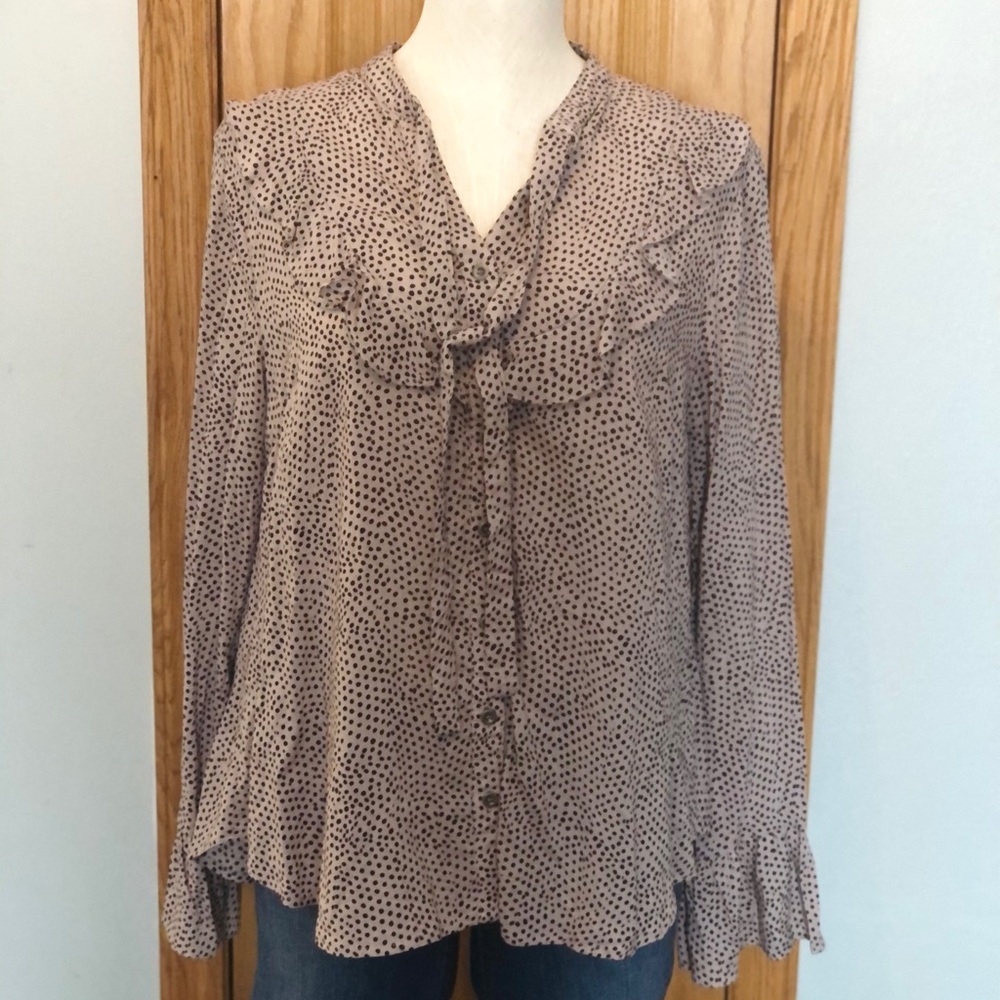 Cute Button Up Top - image 2